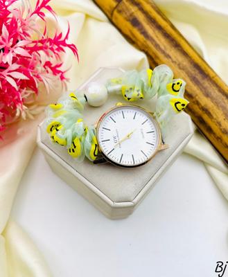 Stylish Women's Quartz Watch - Water Resistant - 1 Pc