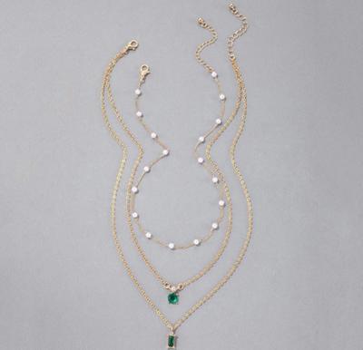 Green stone and white Pearl Pendant