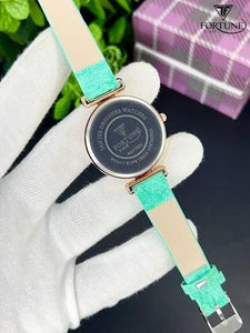 Stylish Women's Brown Leather Watch - Quartz Movement, Water Resistant - 1 Pc