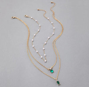 Green stone and white Pearl Pendant